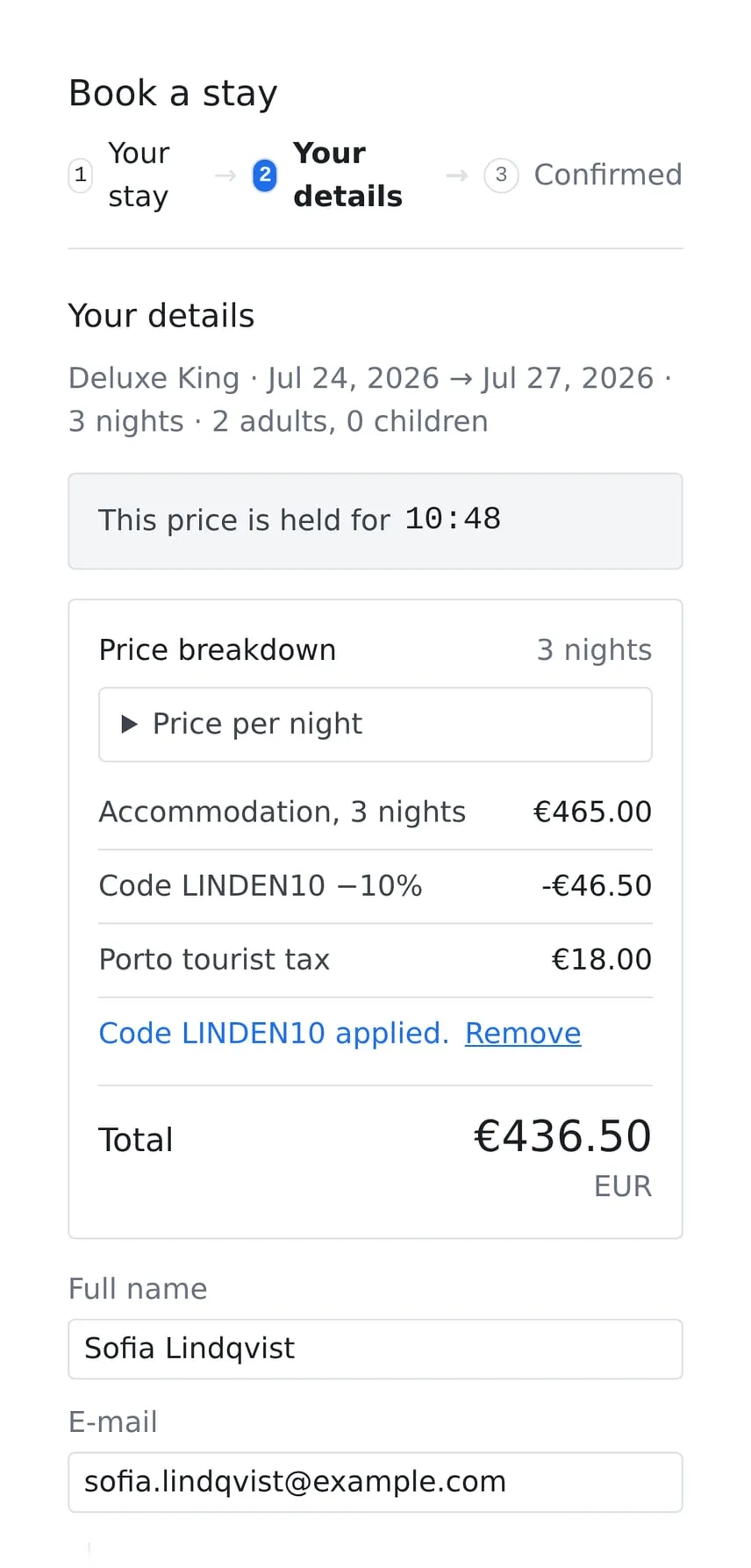 Booking engine: Book in three steps on a phone